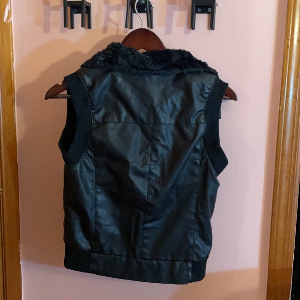 Vest - Picture 2 of 2